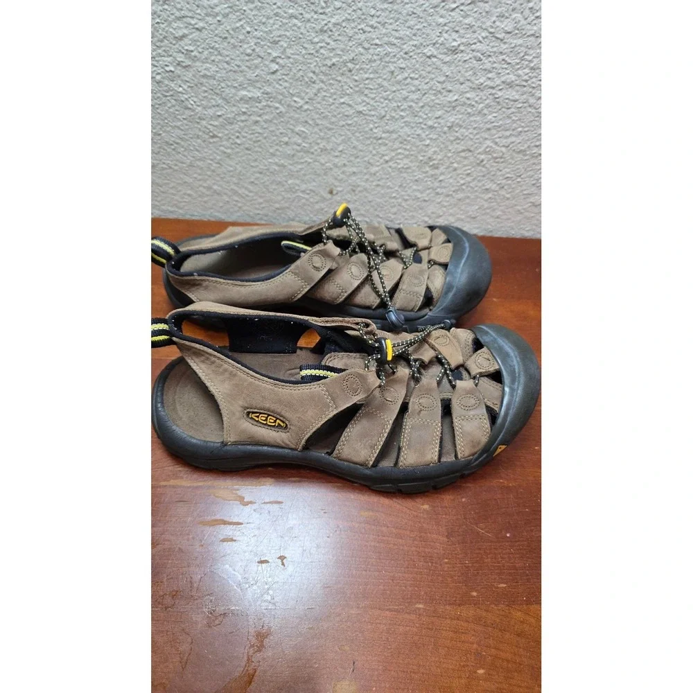 KEEN Newport Leather Sandals Mens‎ 8 Brown Waterproof Hiking Sport Fisherman Sho